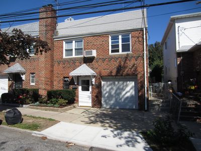 5815 77th Pl, Middle Village, NY, 11379