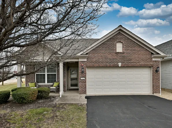 14248 Newport Cir, Huntley, IL 60142