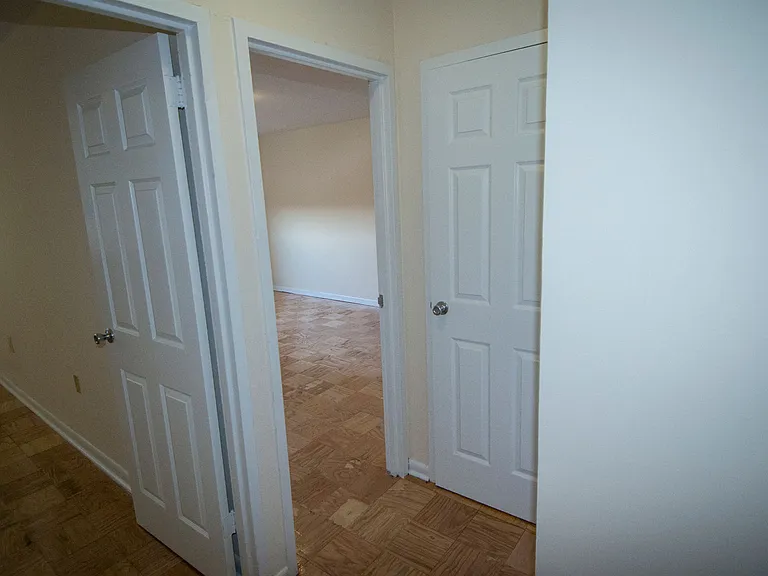 Steward Tower Apartments — Photo 57