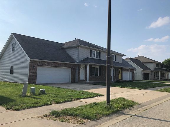 3rd image of 22A Dawson Cir