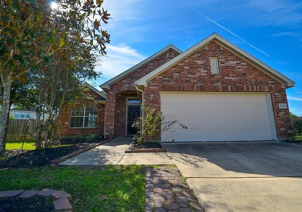 1st image of 19131 Field Cottage Ln