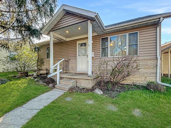 3rd image of 1312 Holloway Dr