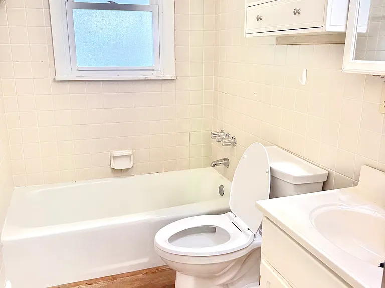 2700 Castlewood Pl #B — Photo 6