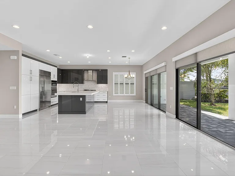17089 Rainbow Falls Trl — Photo 33