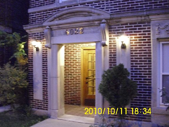 5th image of 6026 N Francisco Ave #G