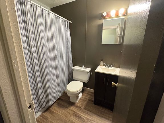 3rd image of 1303 Shomaker Dr #B2
