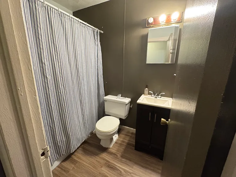 1303 Shomaker Dr #B2 — Photo 3