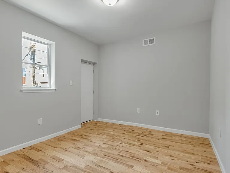 410 Diamond St. — Photo 12