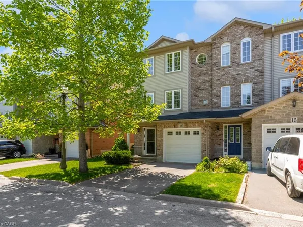 7 Southside Pl #16, Hamilton, ON L9C 7W6
