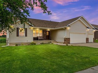 208 Longworth Ave, Alburnett, IA 52202