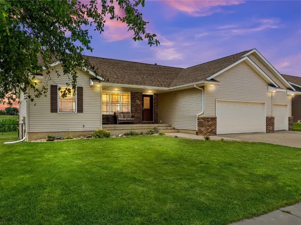 208 Longworth Ave, Alburnett, IA 52202