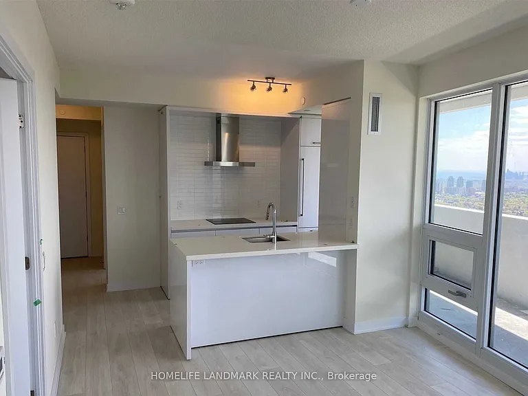 2221 Yonge St #5009 — Photo 14