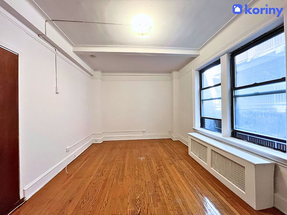 2nd image of 155 E 52nd St APT 4h