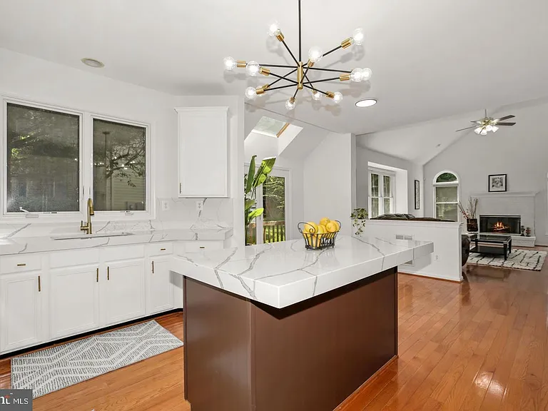 5045 Worthington Woods Way — Photo 12