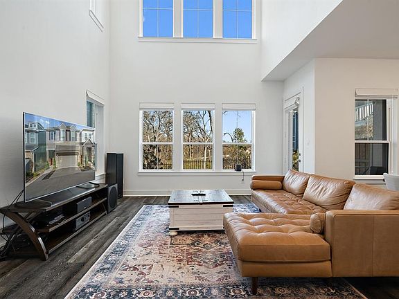5th image of 2053 White Grove Dr