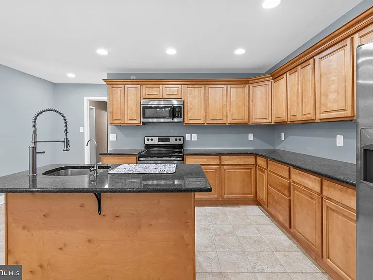 1457 Meetinghouse Rd — Photo 10