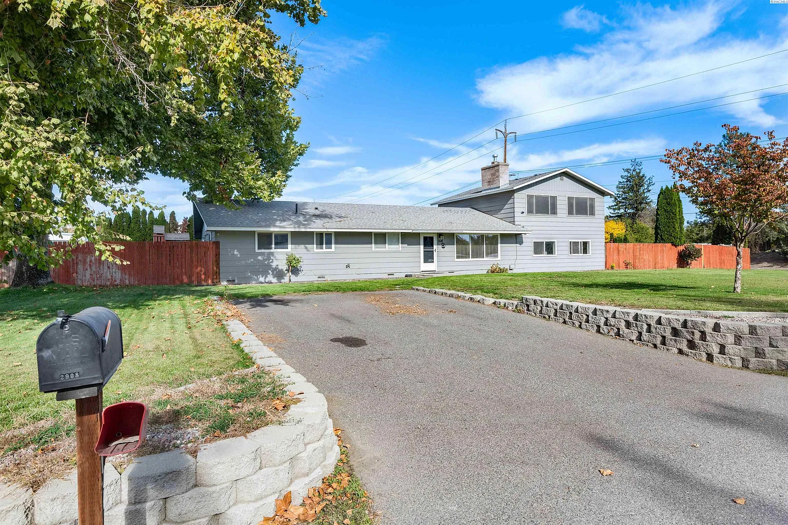 2908 Road 52 photo 1