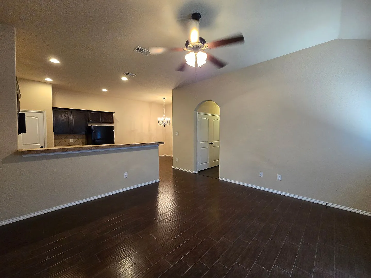 Close to Creekside Shopping & Restaurants /Fridge / Wood Like Tile & LVP - No Carpet / Fenced in ... — Photo 4