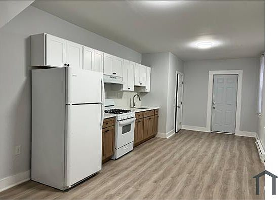 4th image of 1442 S Vogdes St