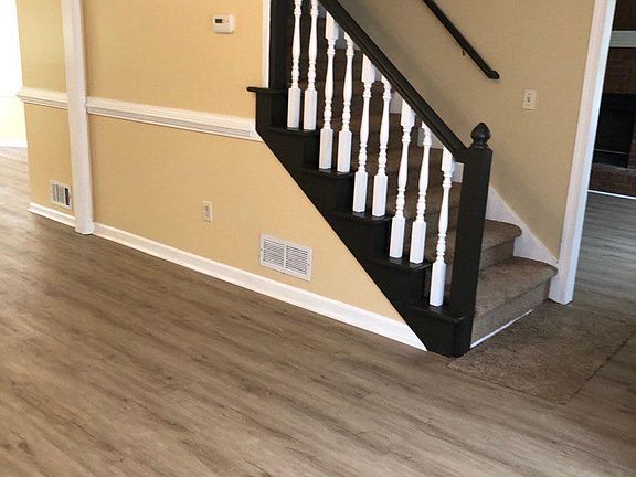 4th image of 2825 Oak Meadow Dr