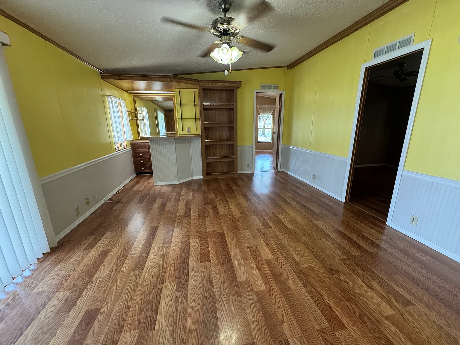 Beautiful 2 Bd 2 Ba Home in 55+ community — Photo 3