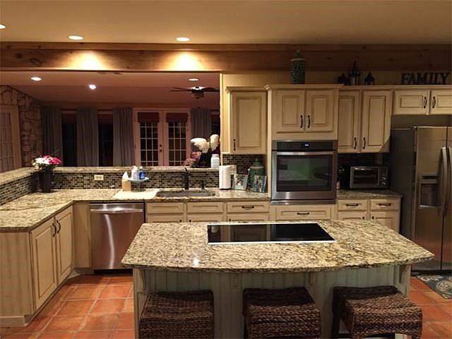 1st image of 600 Mountain Crest Dr