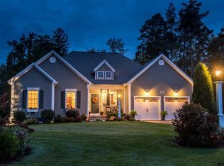 1 Lancaster Ct, Ballston Lake, NY 12019