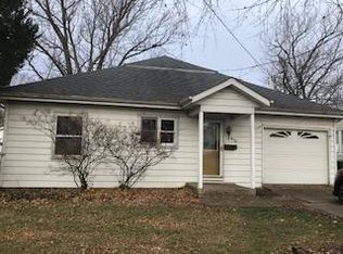 613 16th Ave, Sterling, IL 61081