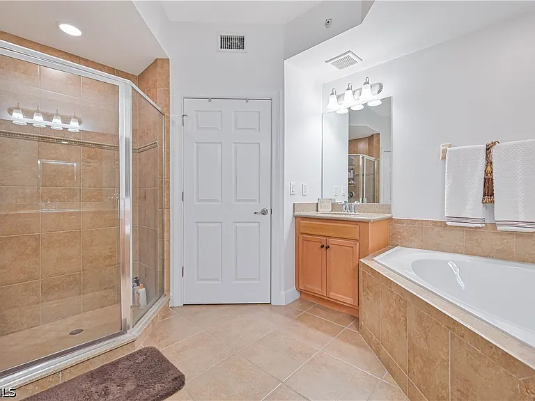 12924 New Market St #102 — Photo 24