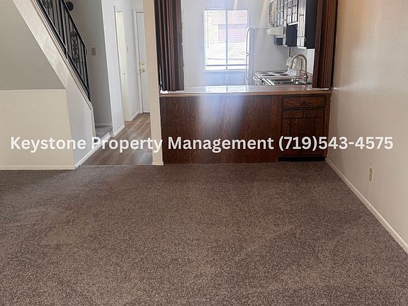 5th image of 17 Villa Dr #0