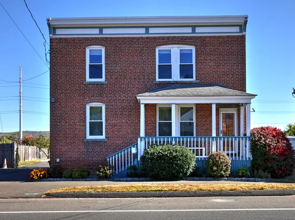 2209 State Street, Hamden, CT 06517