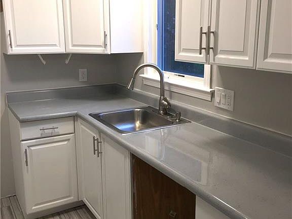 5th image of 20 Noel Ct