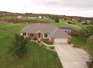 3714 N County Line Rd E, Huntertown, IN 46748