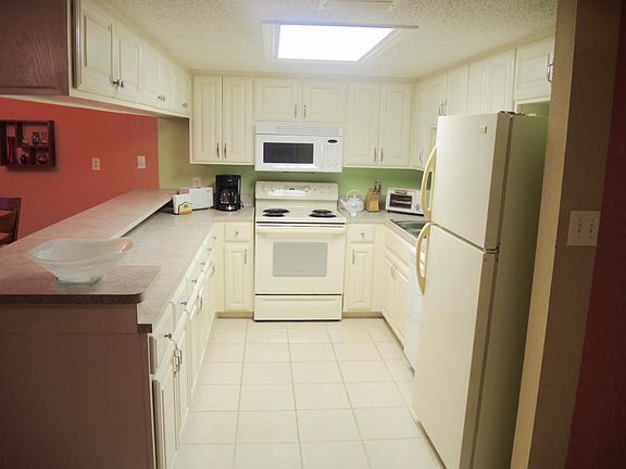 4th image of 2701 Parker Ln APT E1
