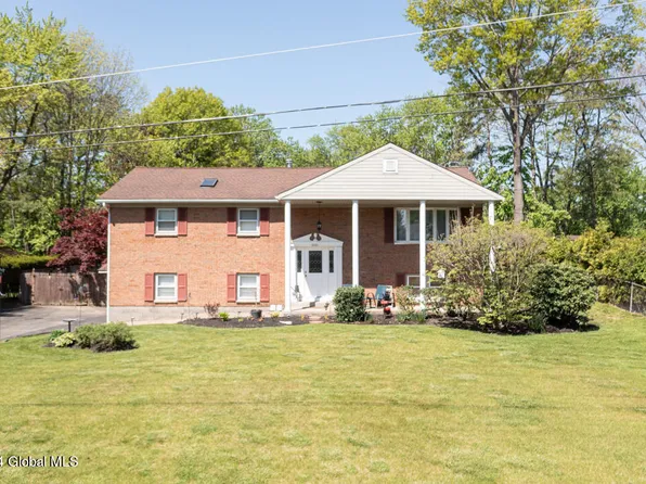 2001 Oakleaf Drive, Guilderland, NY 12303