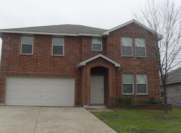 2nd image of 2140 Edgewood Dr