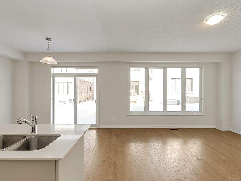 1st image of 25 Phoenix Blvd