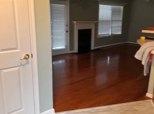 6520 Brook Bend Way UNIT 101, Louisville, KY 40229