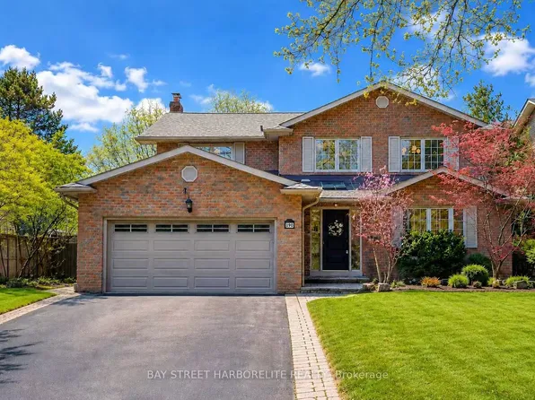 190 Digby Rd, Oakville, ON L6J 6C7