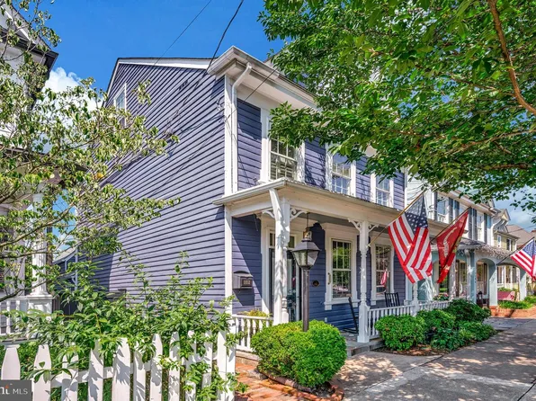 1102 Prince Edward St, Fredericksburg, VA 22401