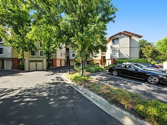 3rd image of 3393 Smoketree Commons Dr