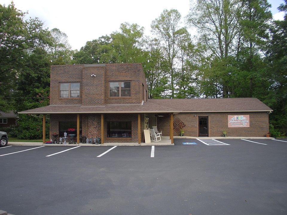 1st image of 847 Old Highway 127 S