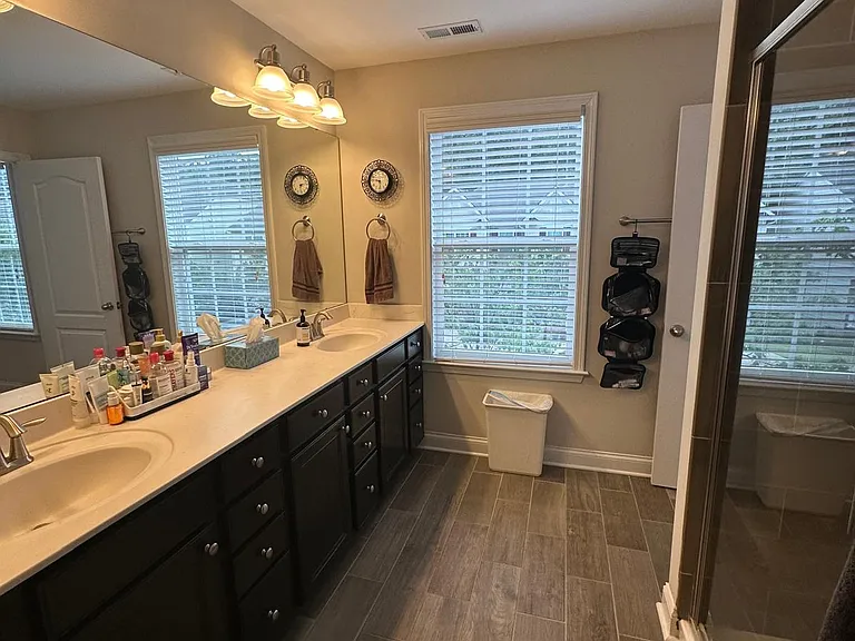124 Spring Pine Ln — Photo 22
