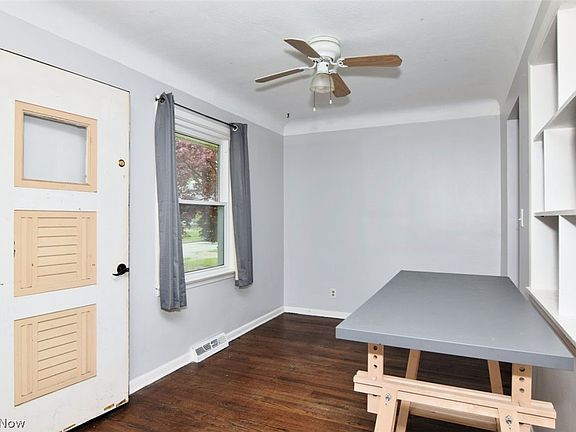 5th image of 1098 Homestead Rd
