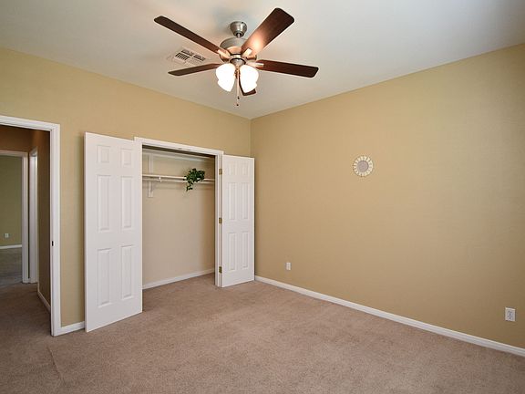 4th image of 130 Sherwood Dr #C