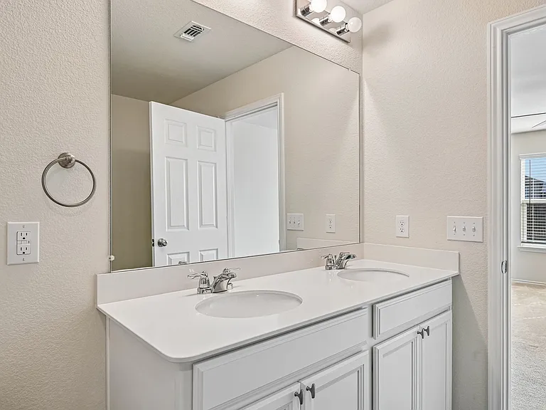 9121 Lookout Point — Photo 30