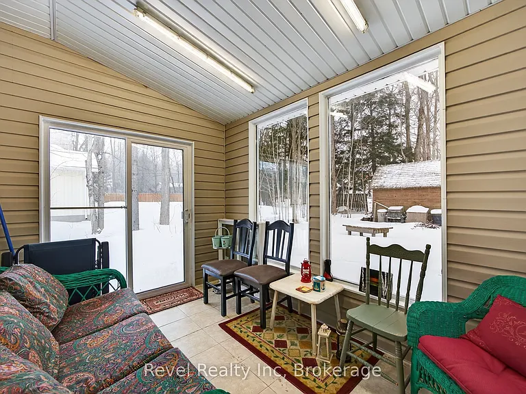 8 Manitou Cres — Photo 15