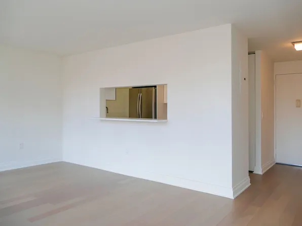 240 East 86th Street 020F image 3 of 16
