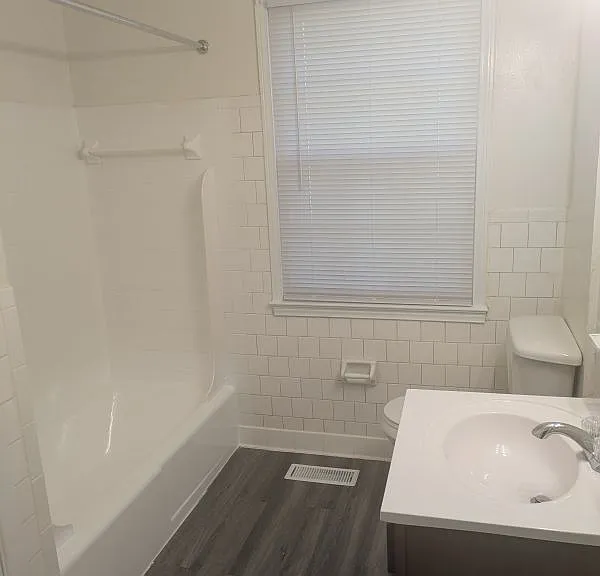 Aquahart Manor — Photo 29