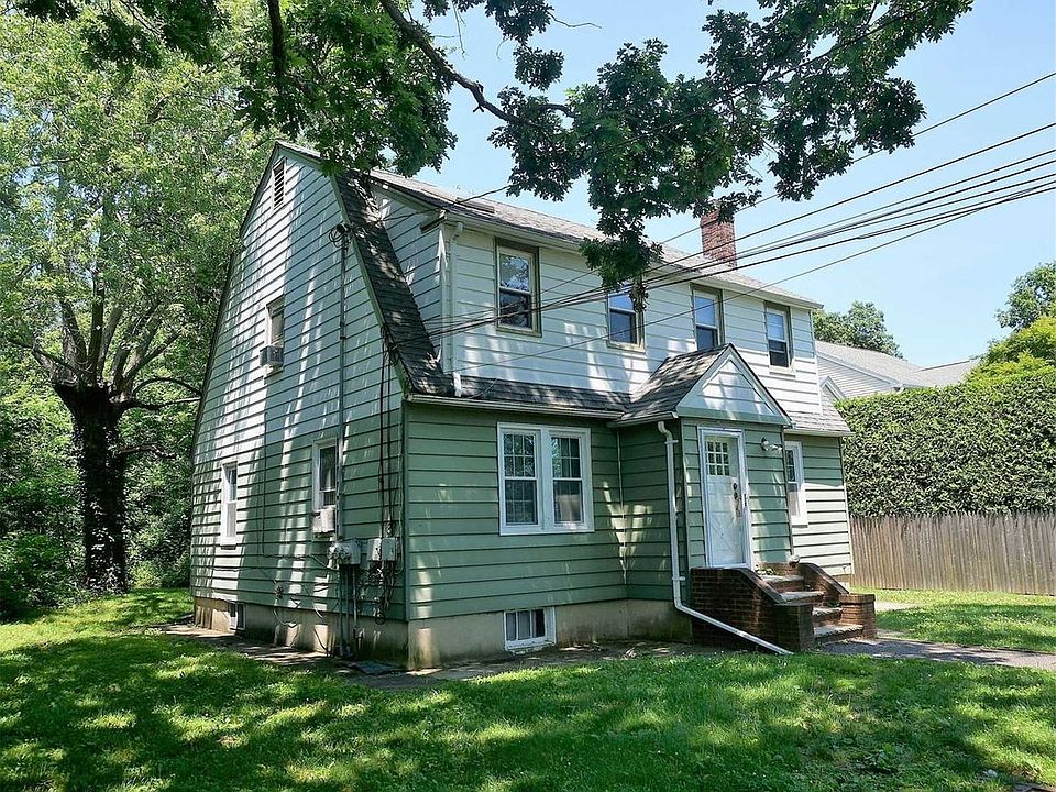 1st image of 89 Colonial St